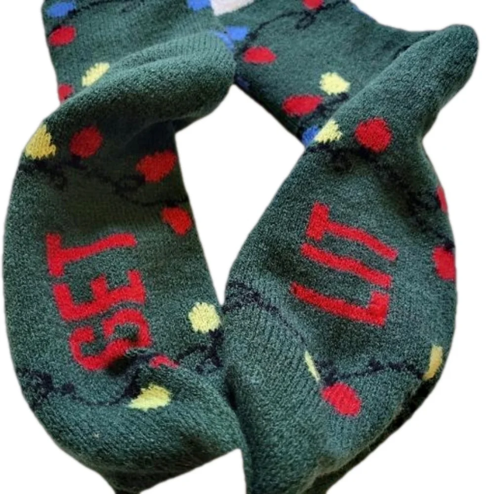 Northwest Territory Cozy Cabin Socks - Green and Gray - Picture 4 of 5